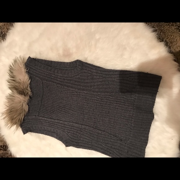 GUESS Fur lined sweater vest - Picture 6 of 6